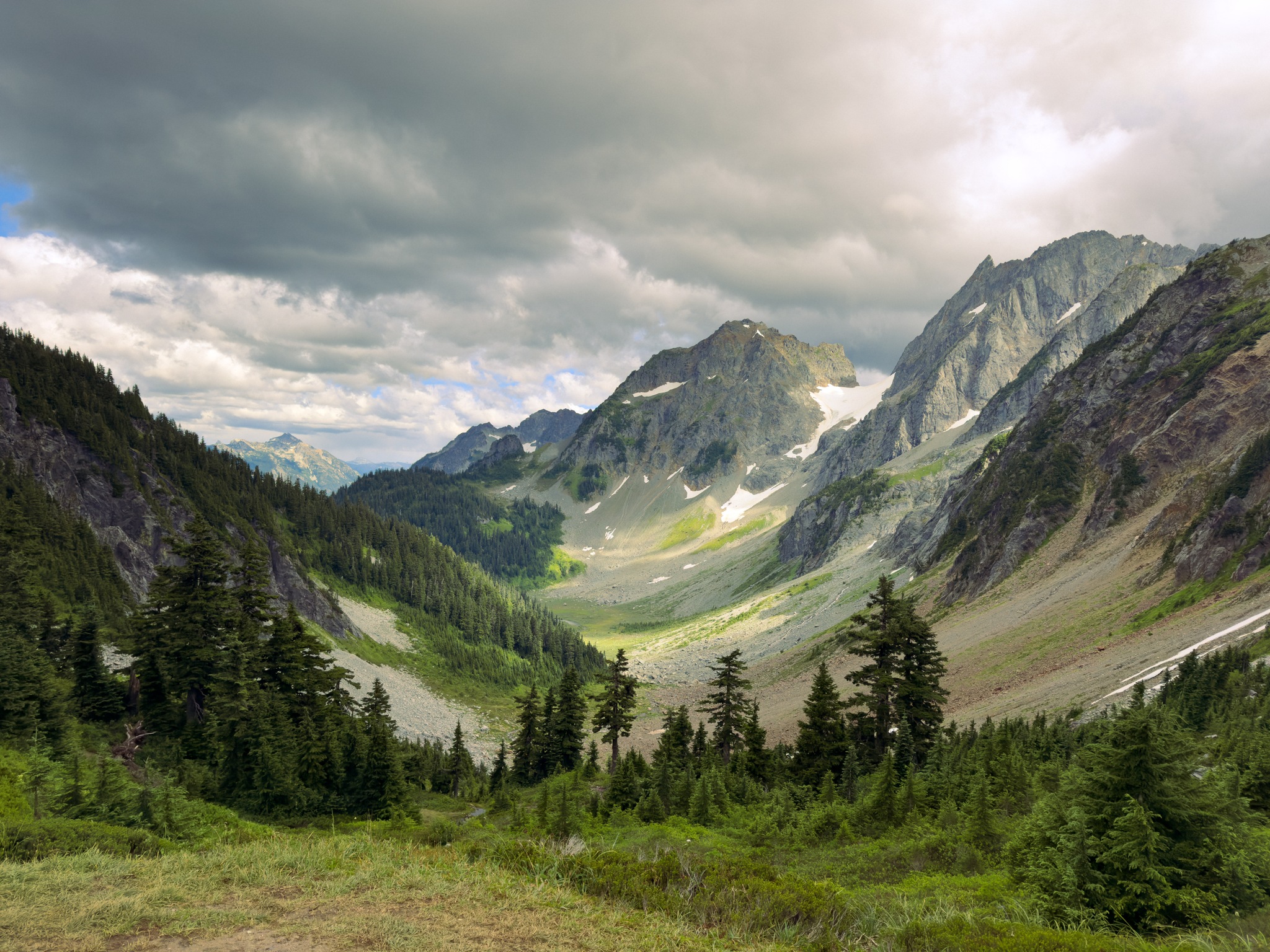 Cascade Pass Viewpoint